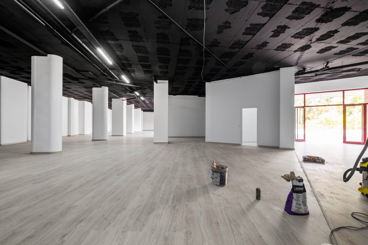 Sala 1 / Saida -1