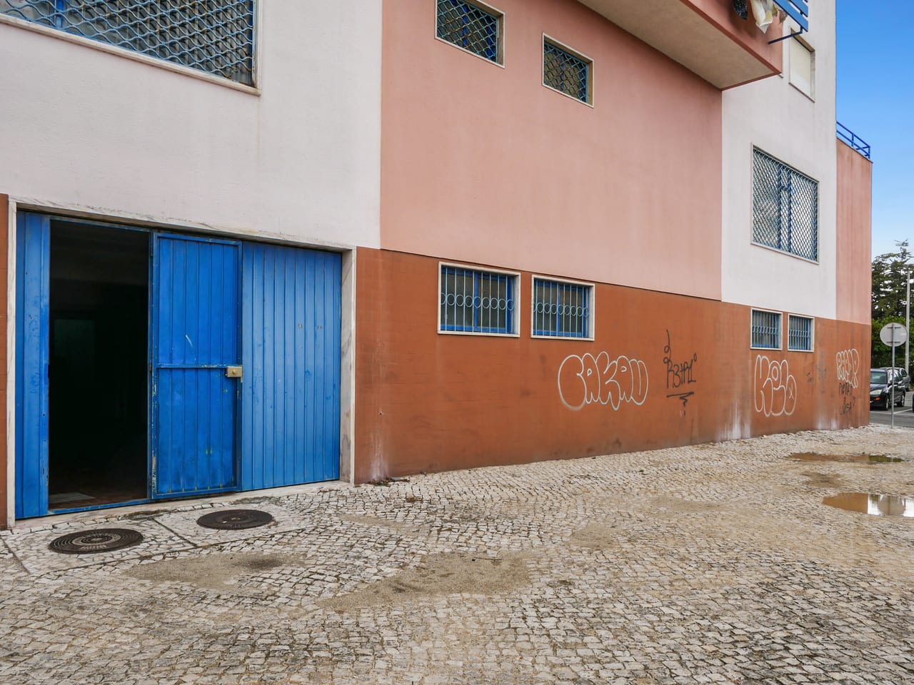Fachada da Garagem