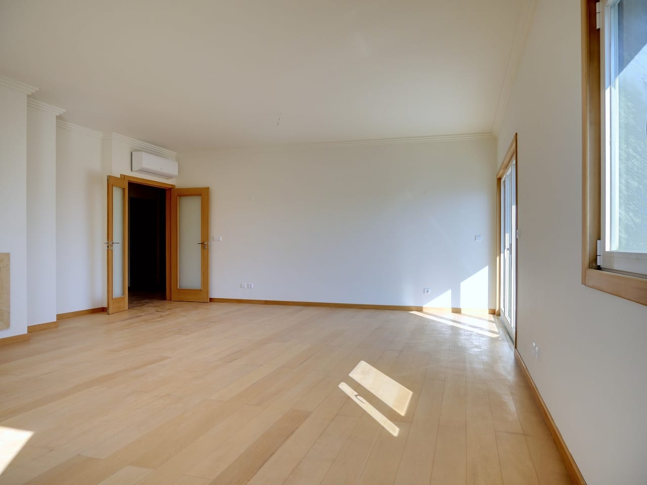 Apartamento T3 com terraço e vista mar – L-Towers, Torre 2, 9º B, Paço de Arcos